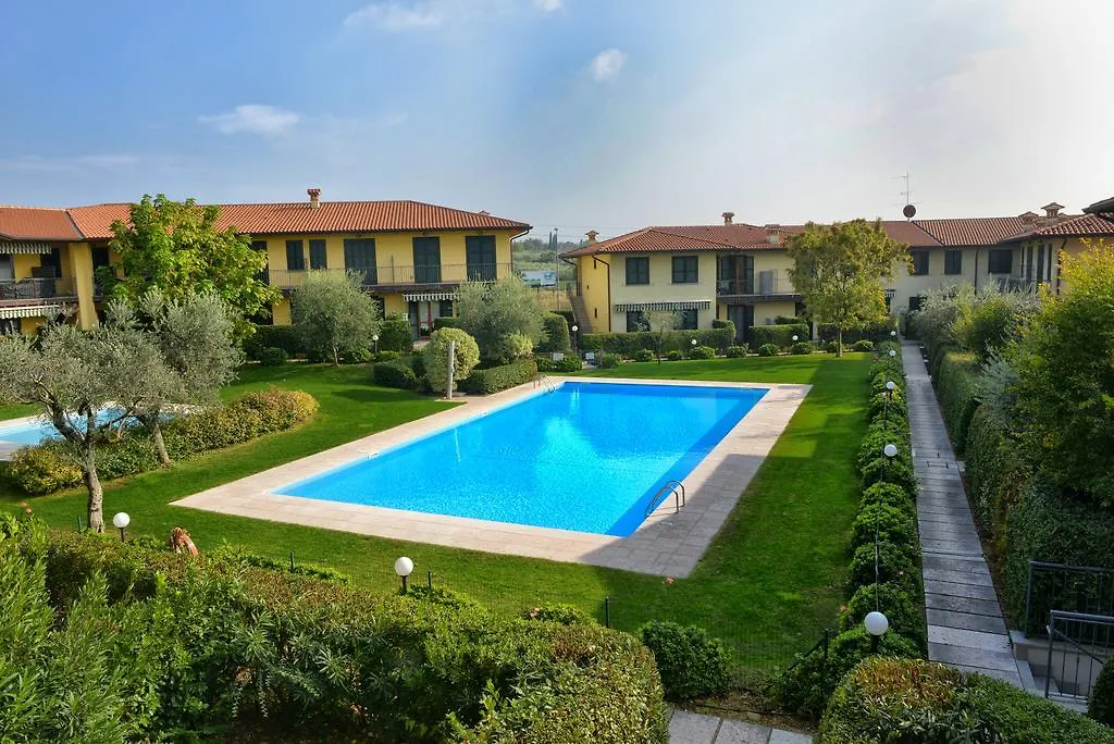 Casa Vacanze Serraglie Holiday home Raffa 0*,