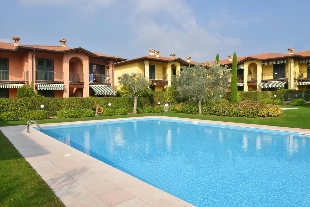 Casa Vacanze Serraglie Holiday home Raffa Italy